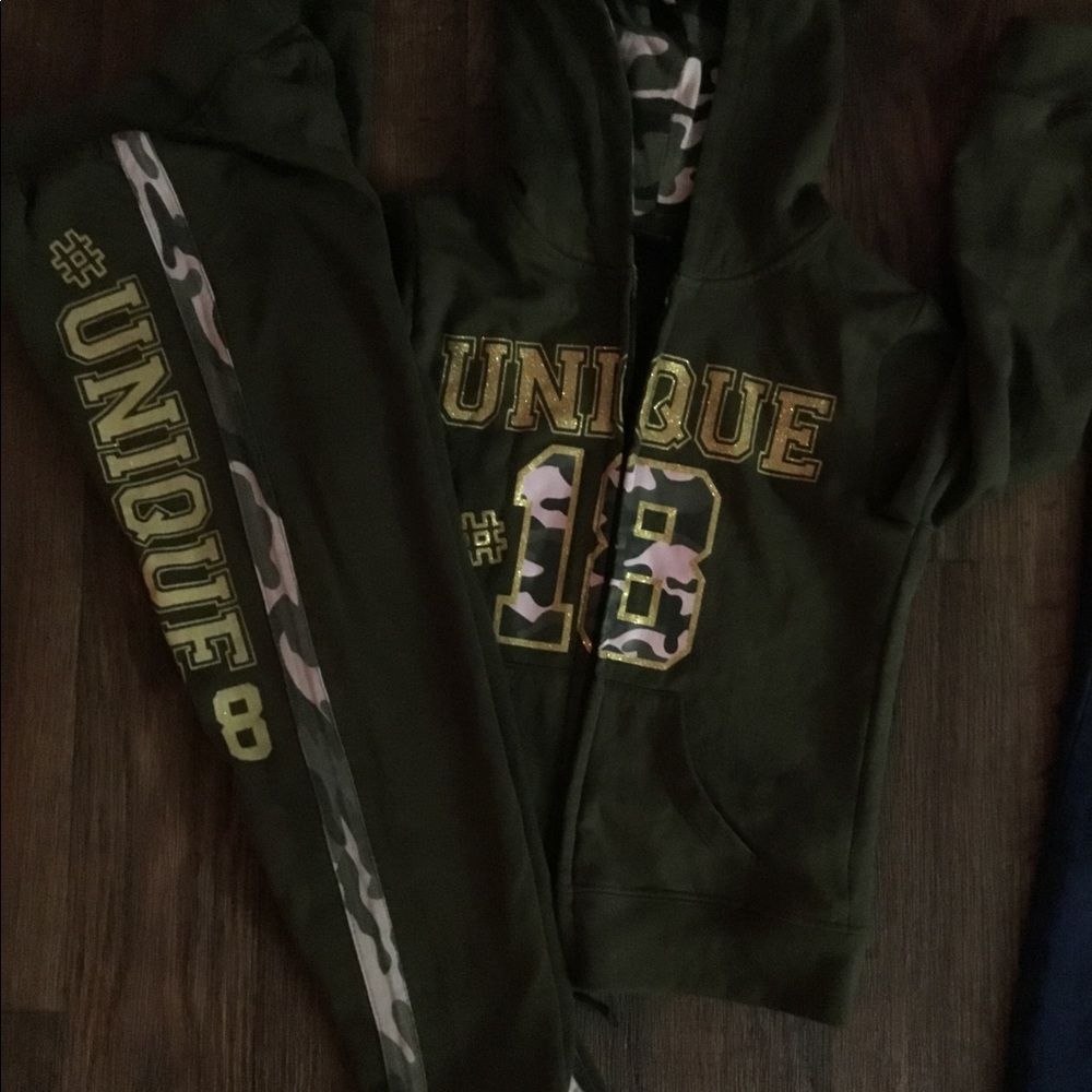 Girls sweatsuit dark green camouflage